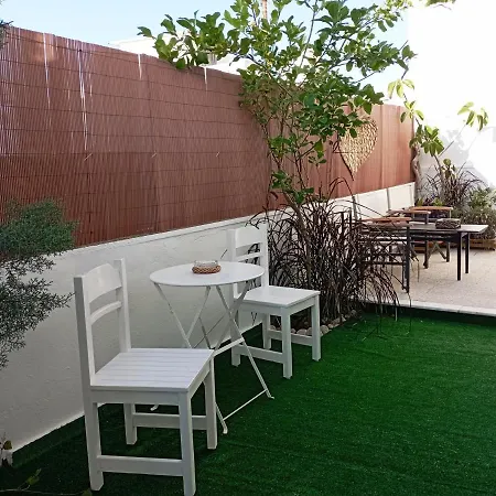 το διαμερισμα τησ μαιρησ Or Mary's Appartement