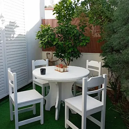 το διαμερισμα τησ μαιρησ Or Mary's Appartement